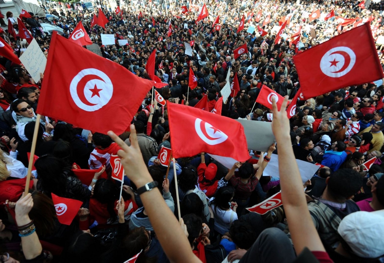 Read more about the article انقلاب تونس والثورة المضادة