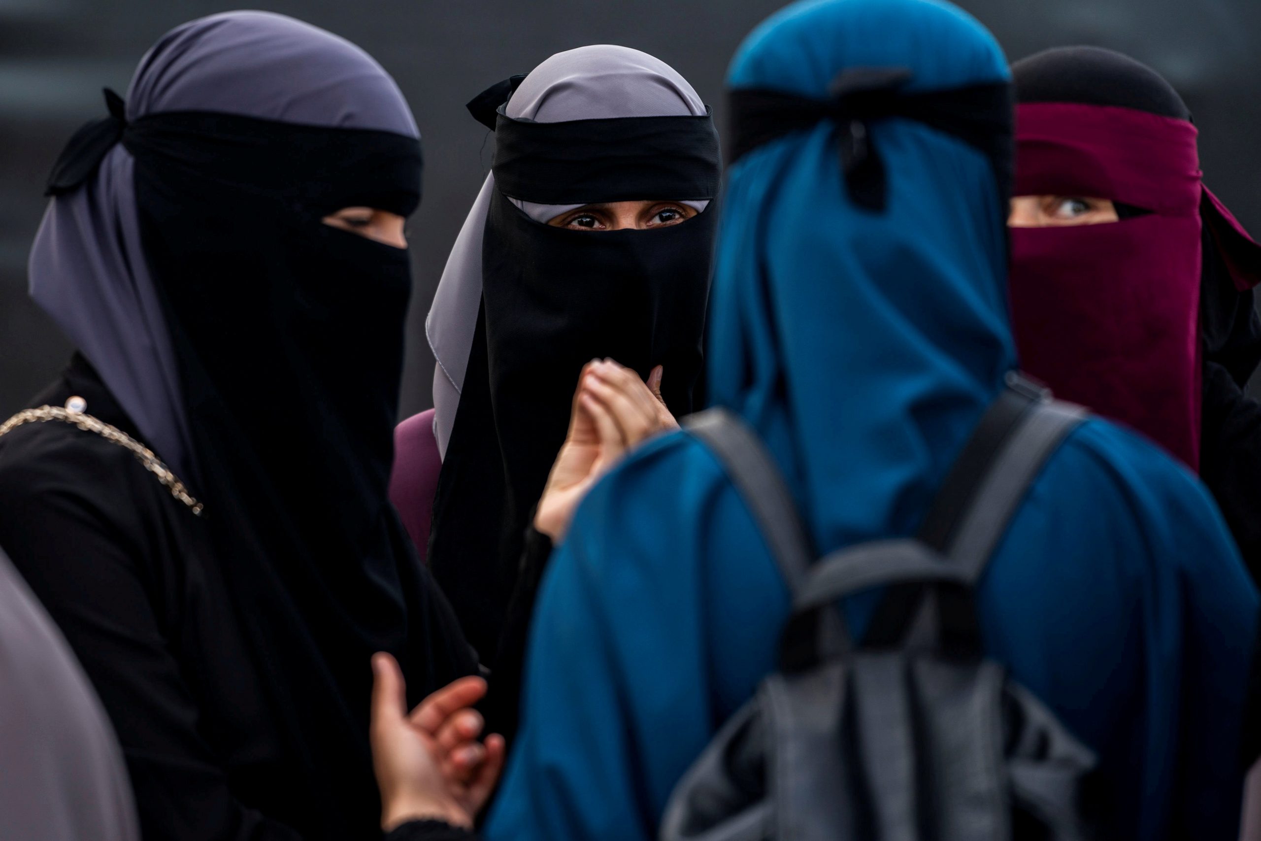 Read more about the article الحجاب فريضة محكمة