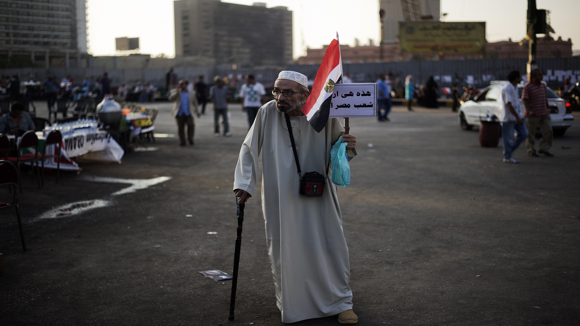 Read more about the article شعب مصر .. بين مواكب ونوائب