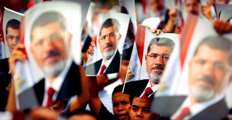 You are currently viewing إلى ثوار مصر: لماذا التمسك بالشرعية؟